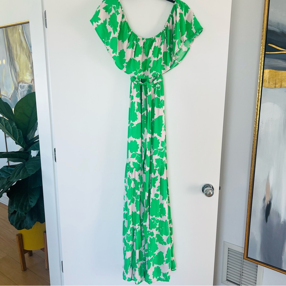 STUNNING Green and White Floral Maxi Dress